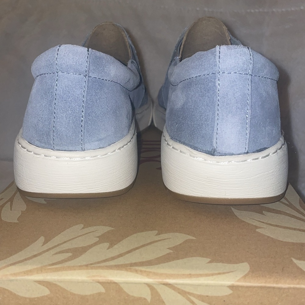 NWT Söfft Watney Chambray Slate Slide-on Sneaker - Picture 11 of 15